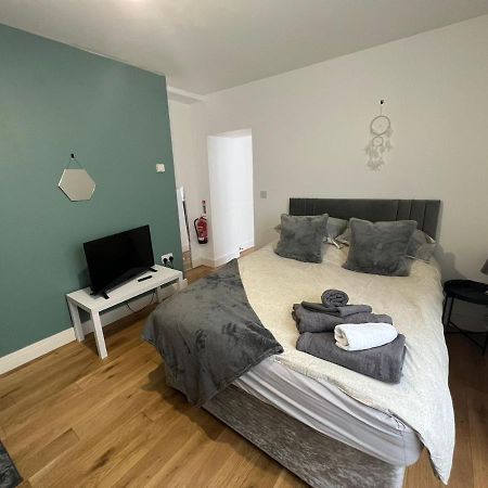 Dream Weaver Apartment Swansea Extérieur photo