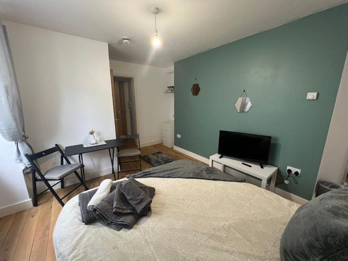Dream Weaver Apartment Swansea Extérieur photo